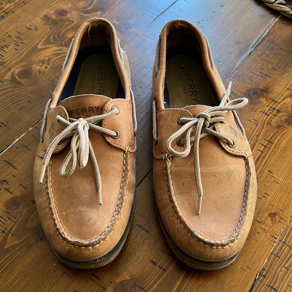 Wide Sperry Dock Side Deck Shoes